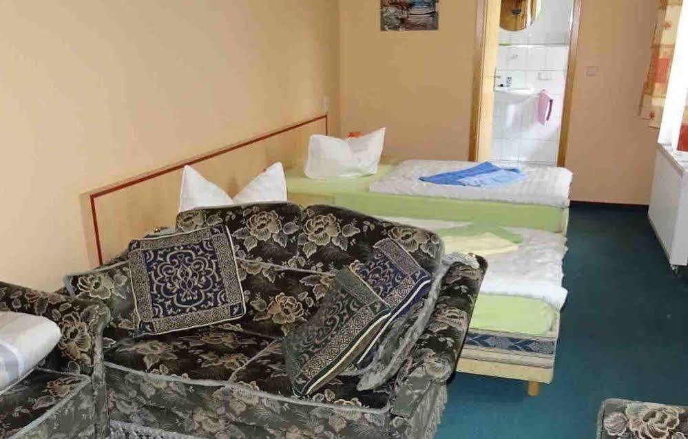 Hostel Im Medizinerviertel Halle  Eksteriør billede
